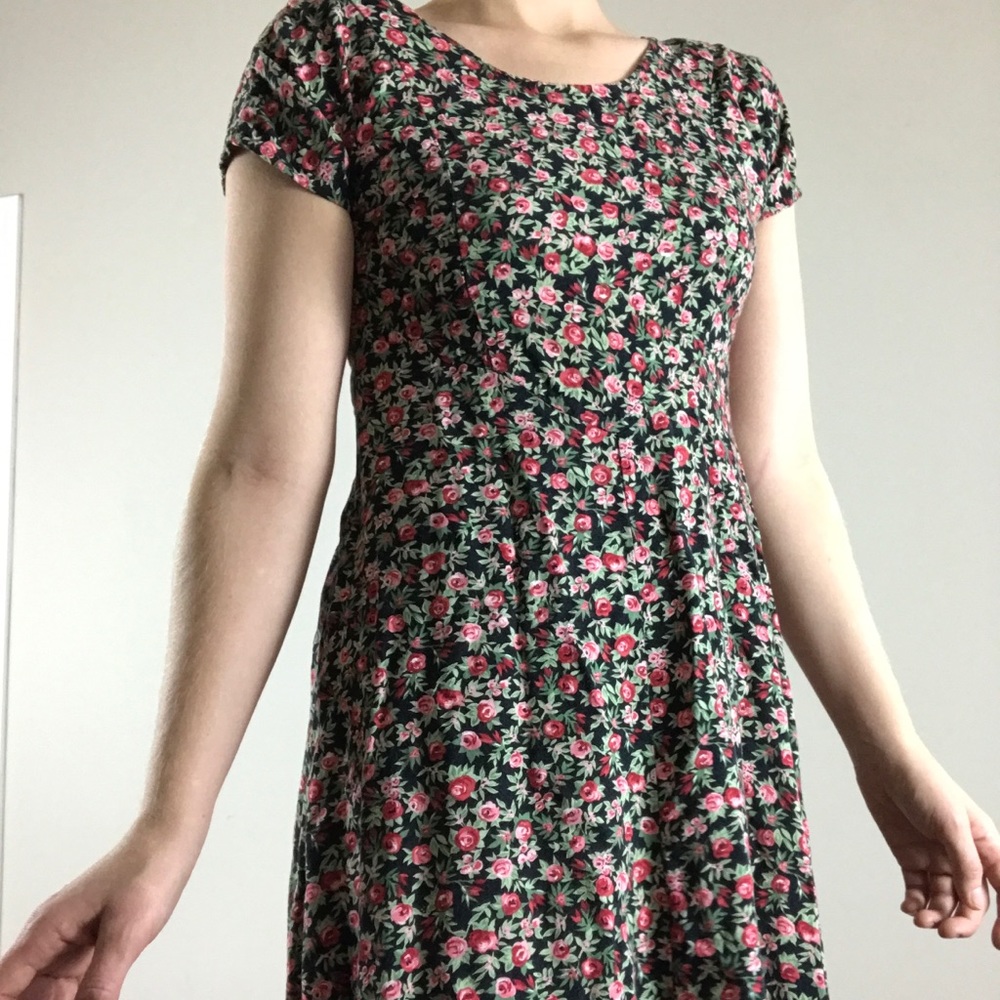 Vintage 90s floral dress